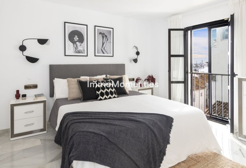 Resale - Apartment - Puerto Banús