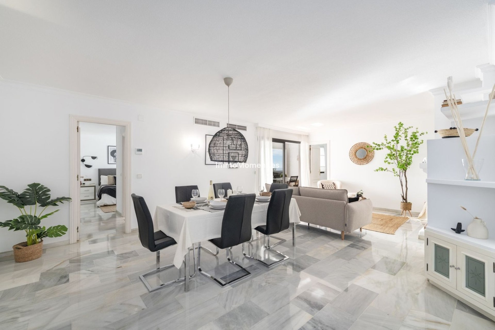 Resale - Apartment - Puerto Banús
