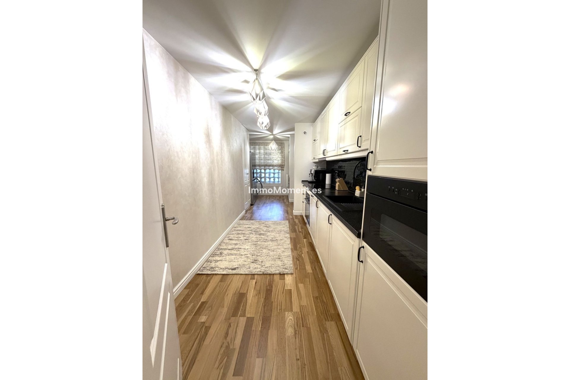 Resale - Apartment - Puerto Banús