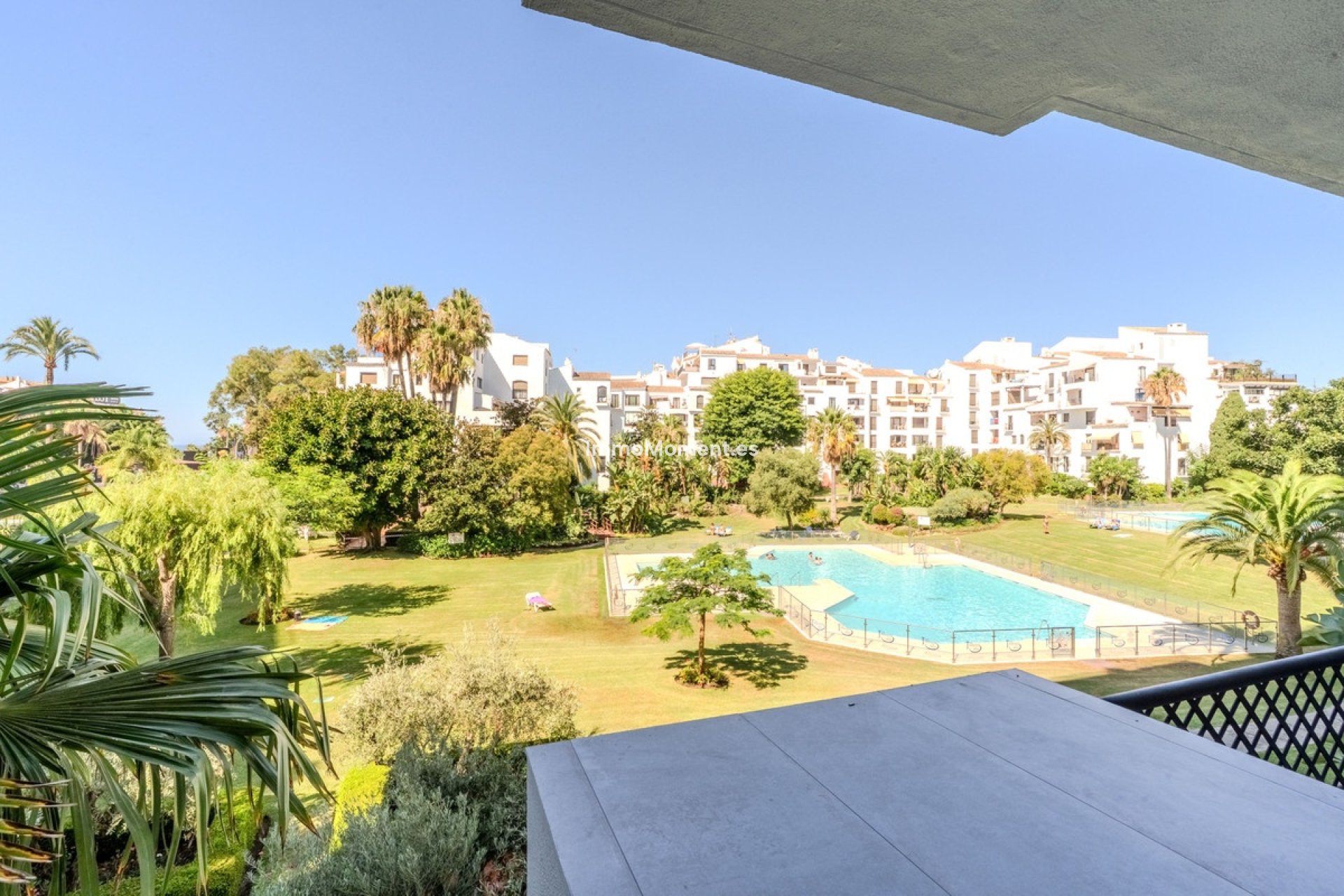 Resale - Apartment - Puerto Banús