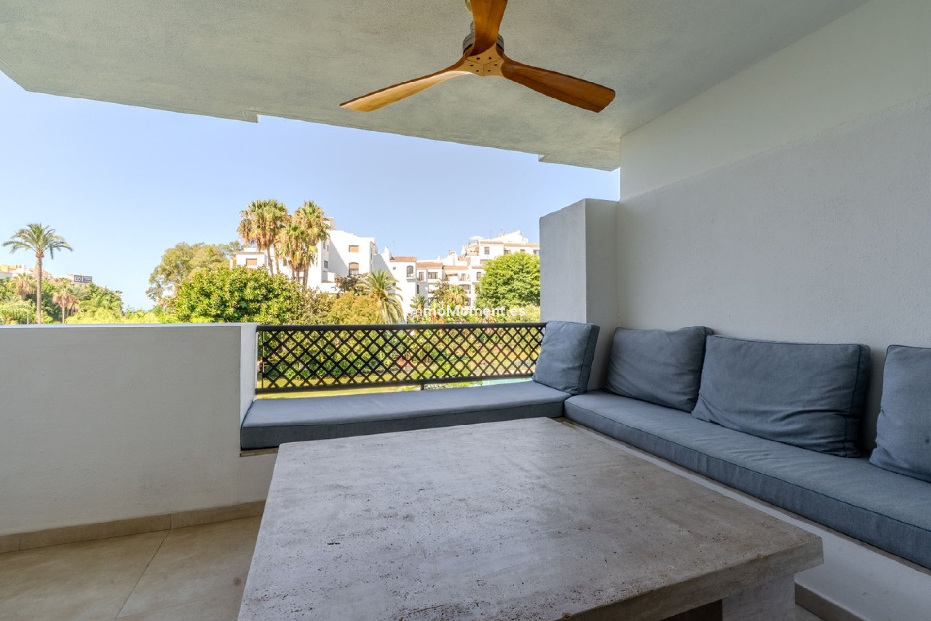 Resale - Apartment - Puerto Banús
