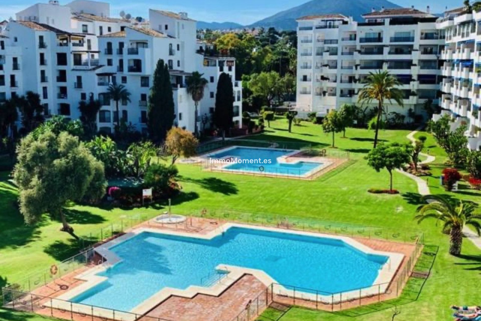 Resale - Apartment - Puerto Banús