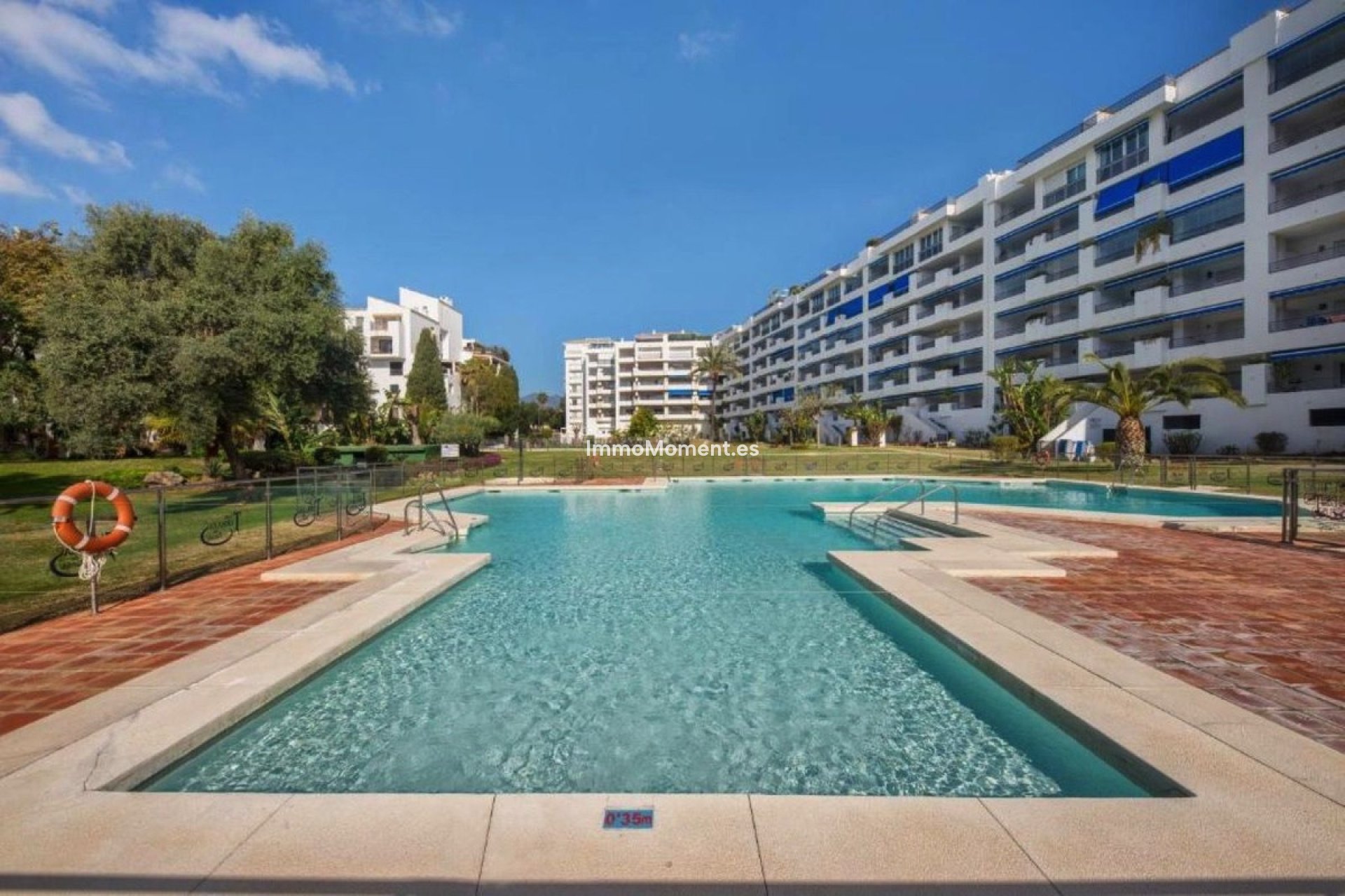 Resale - Apartment - Puerto Banús