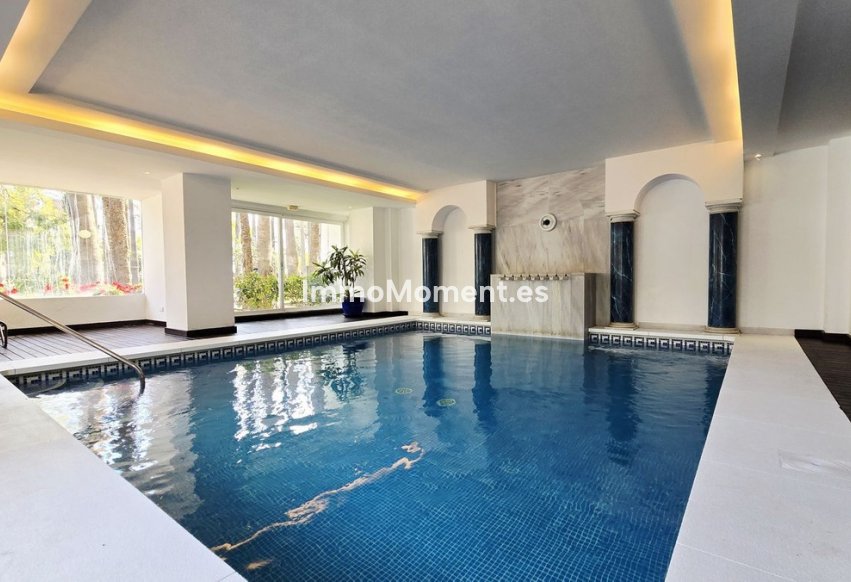Resale - Apartment - Puerto Banús