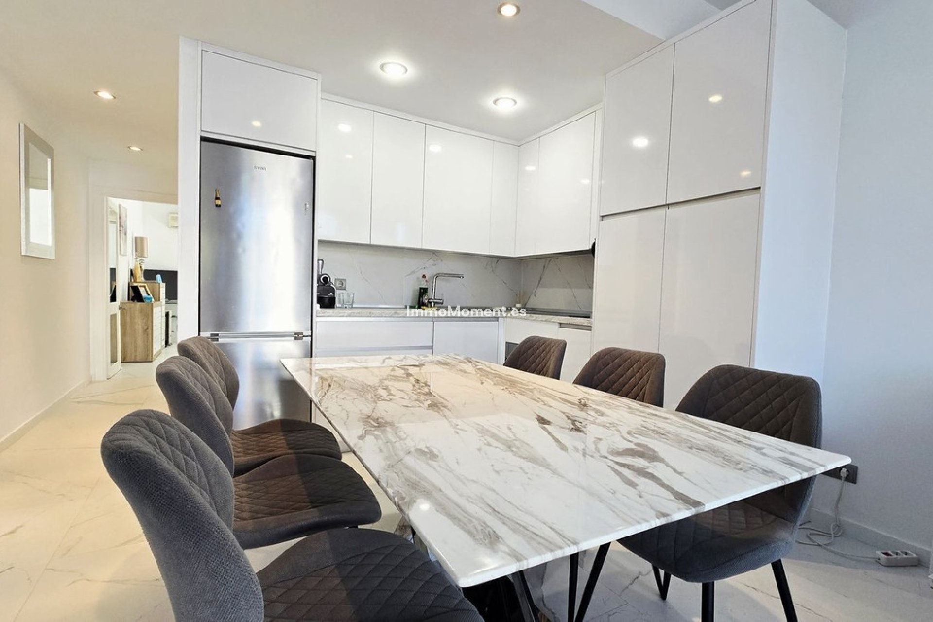 Resale - Apartment - Puerto Banús