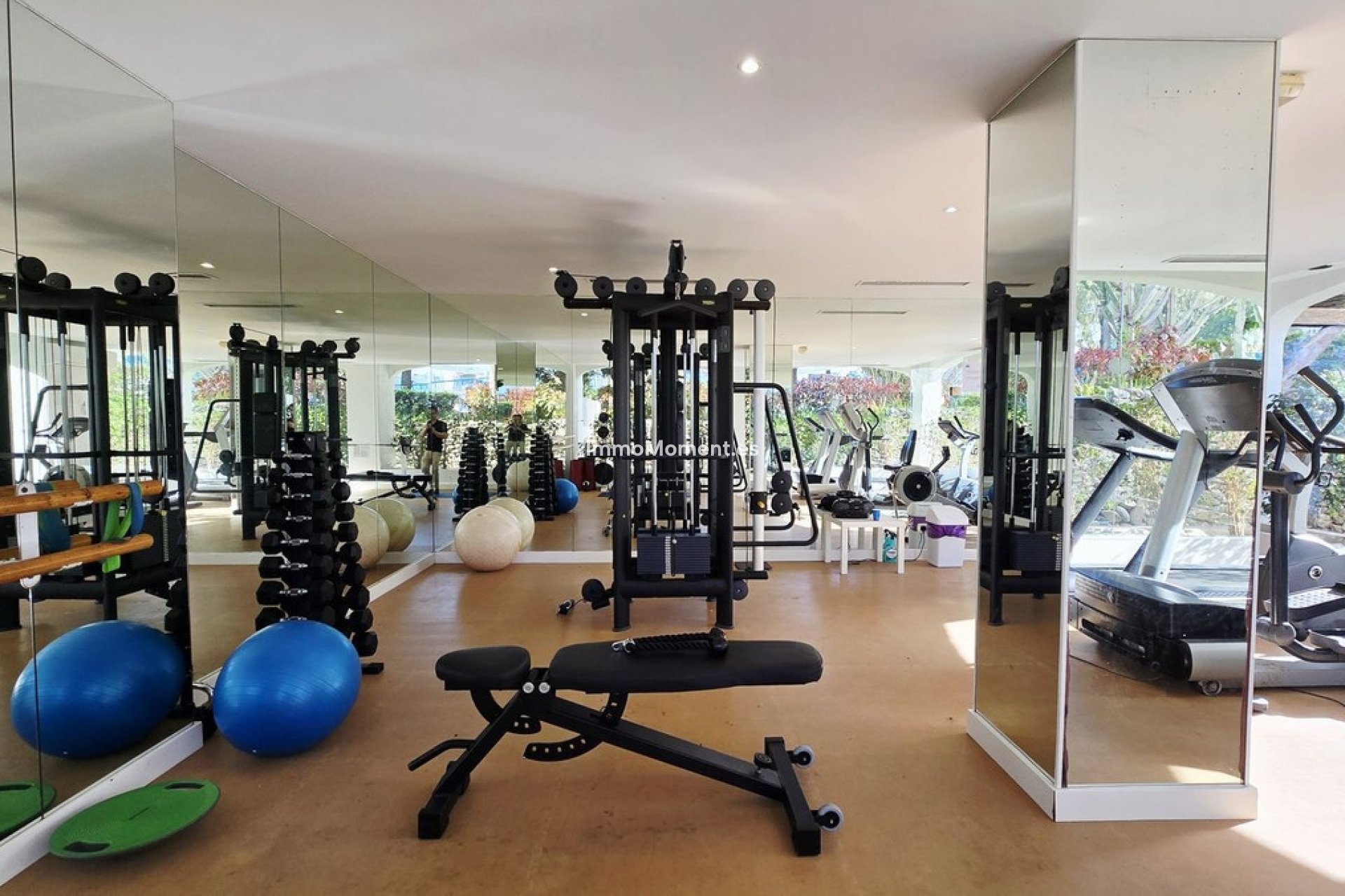 Resale - Apartment - Puerto Banús