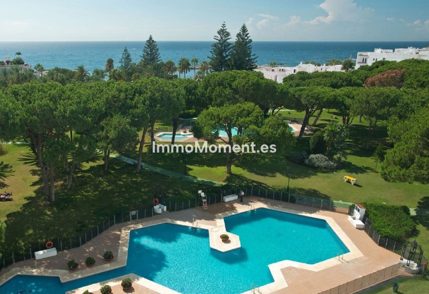 Resale - Apartment - Puerto Banús