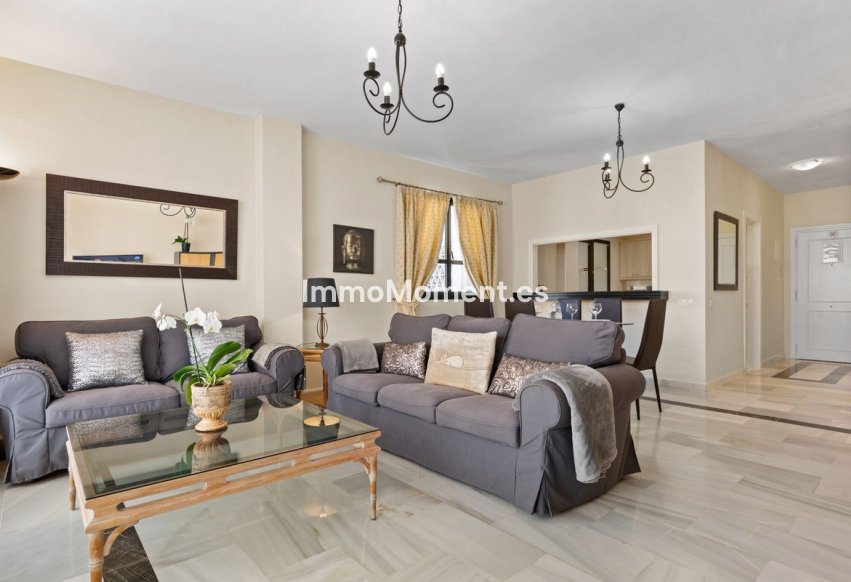 Resale - Apartment - Puerto Banús