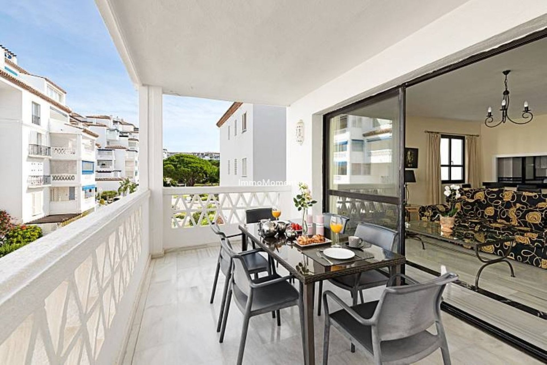 Resale - Apartment - Puerto Banús