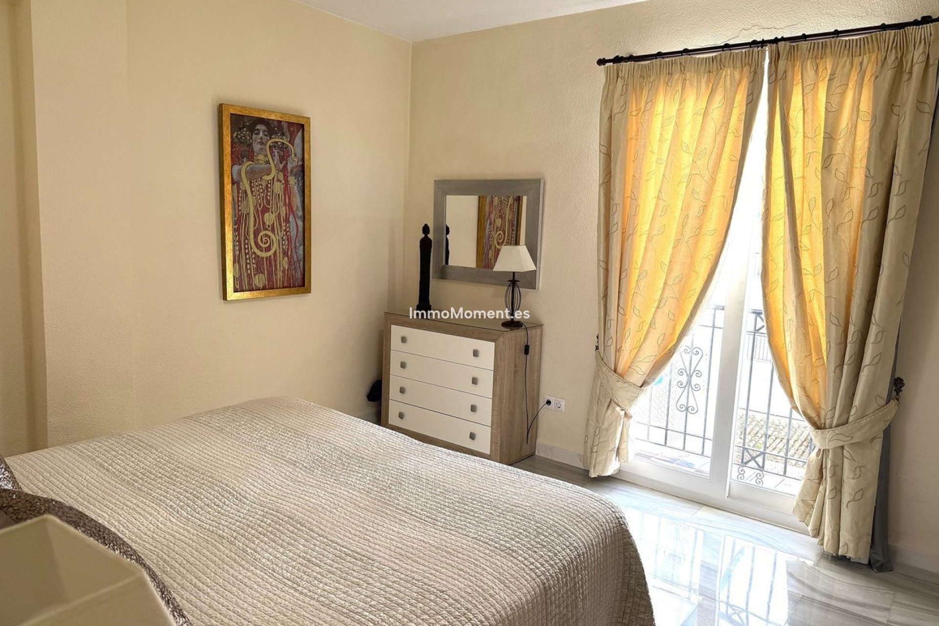Resale - Apartment - Puerto Banús