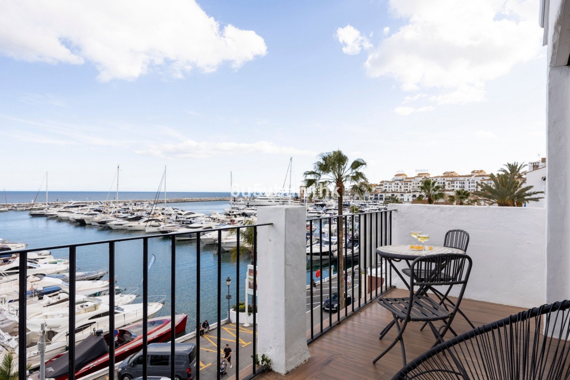 Resale - Apartment - Puerto Banús
