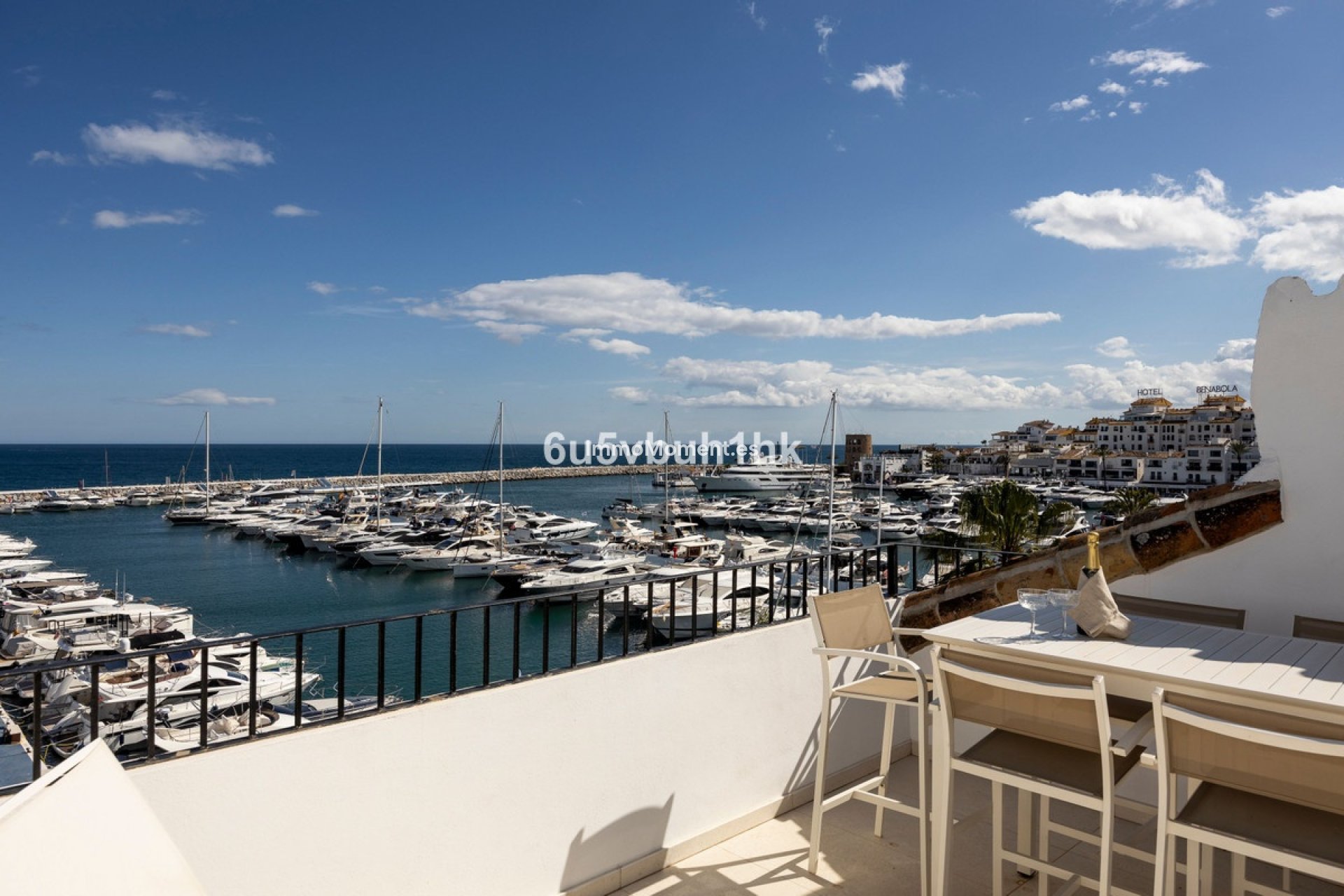 Resale - Apartment - Puerto Banús