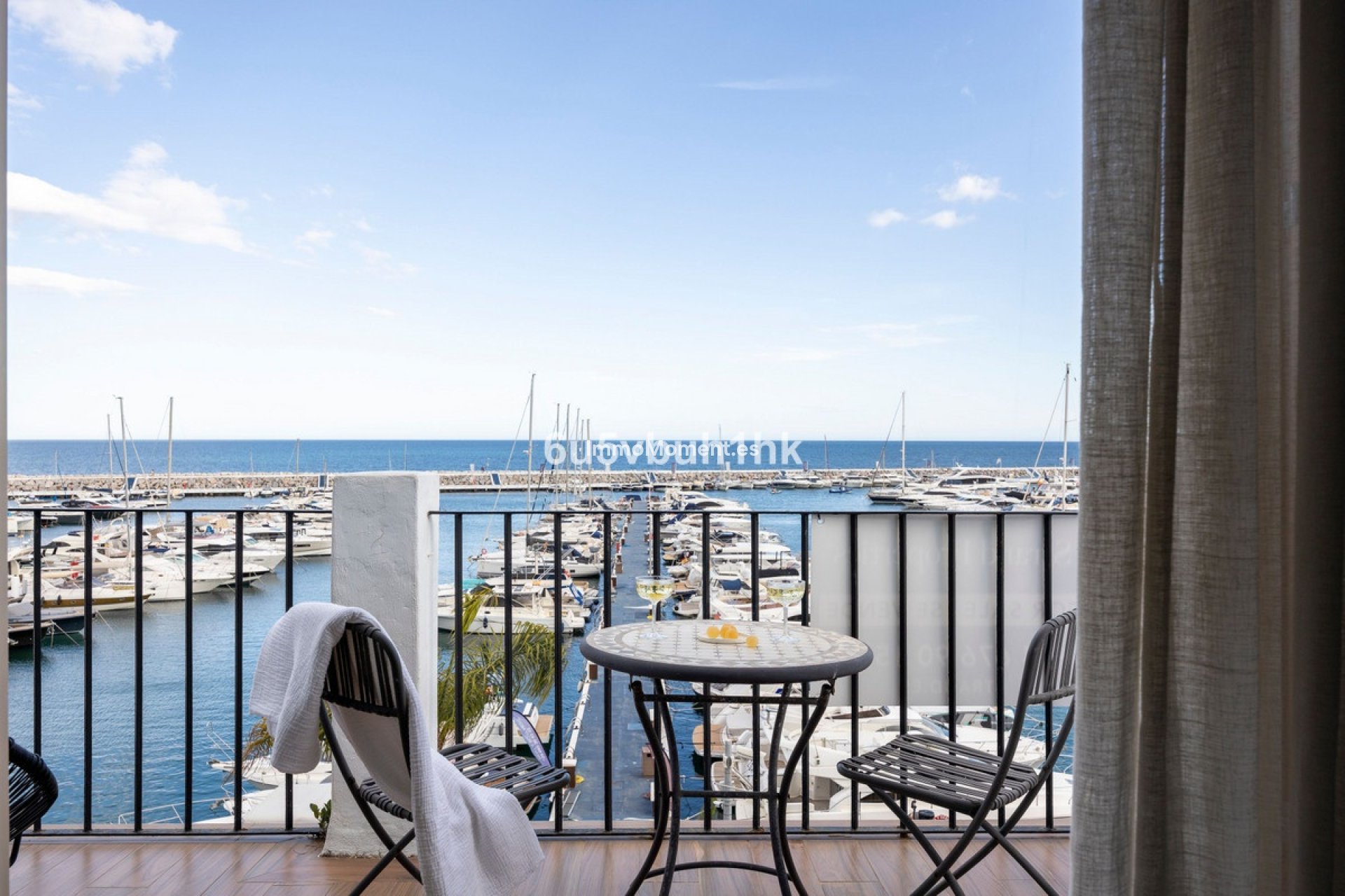 Resale - Apartment - Puerto Banús