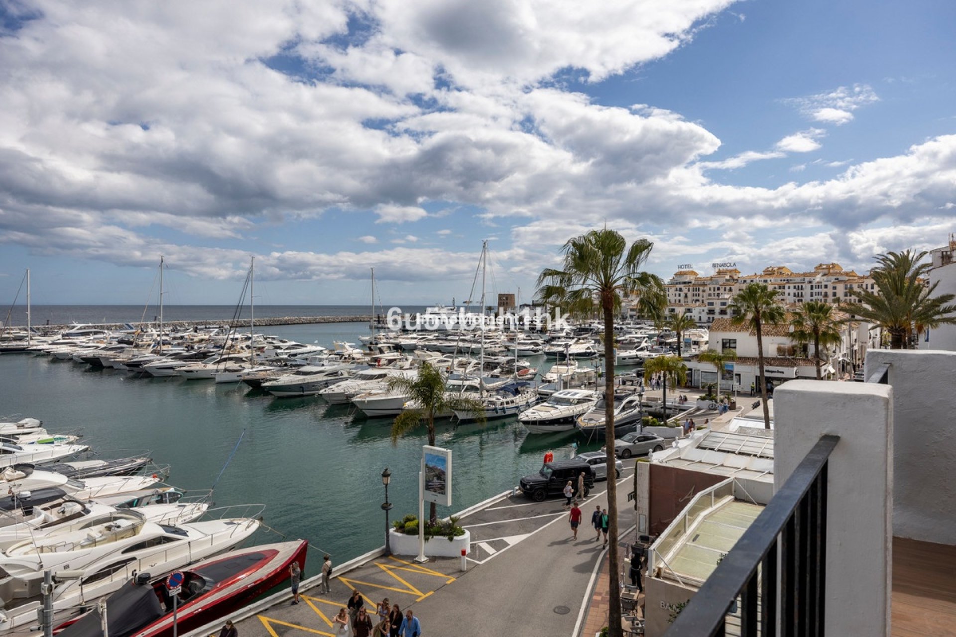 Resale - Apartment - Puerto Banús
