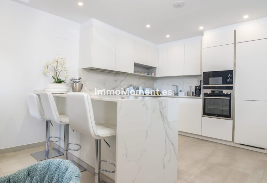 Resale - Apartment - Puerto Banús