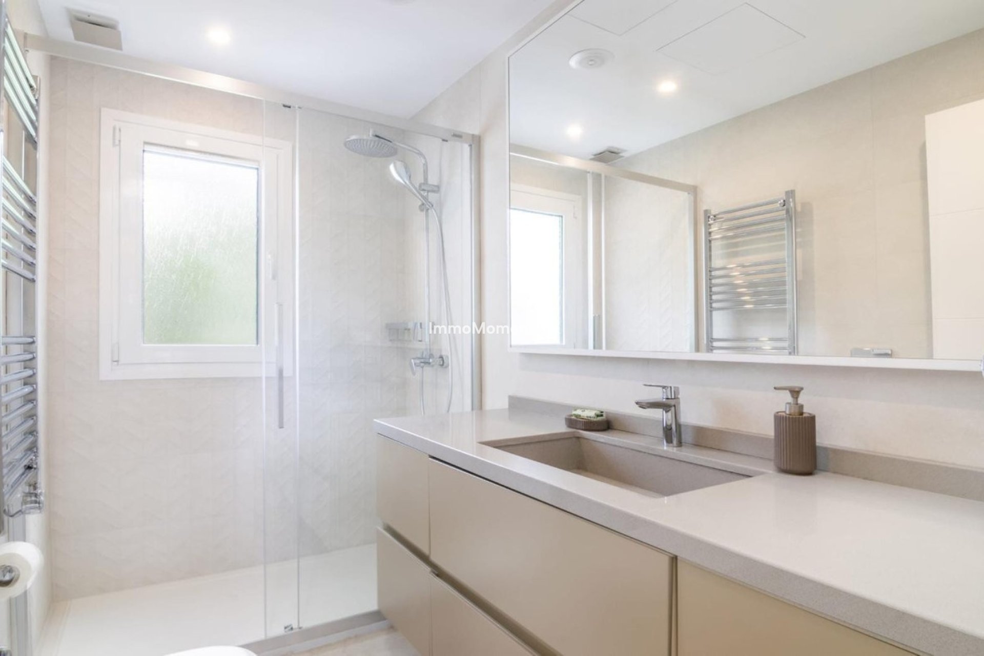 Resale - Apartment - Puerto Banús