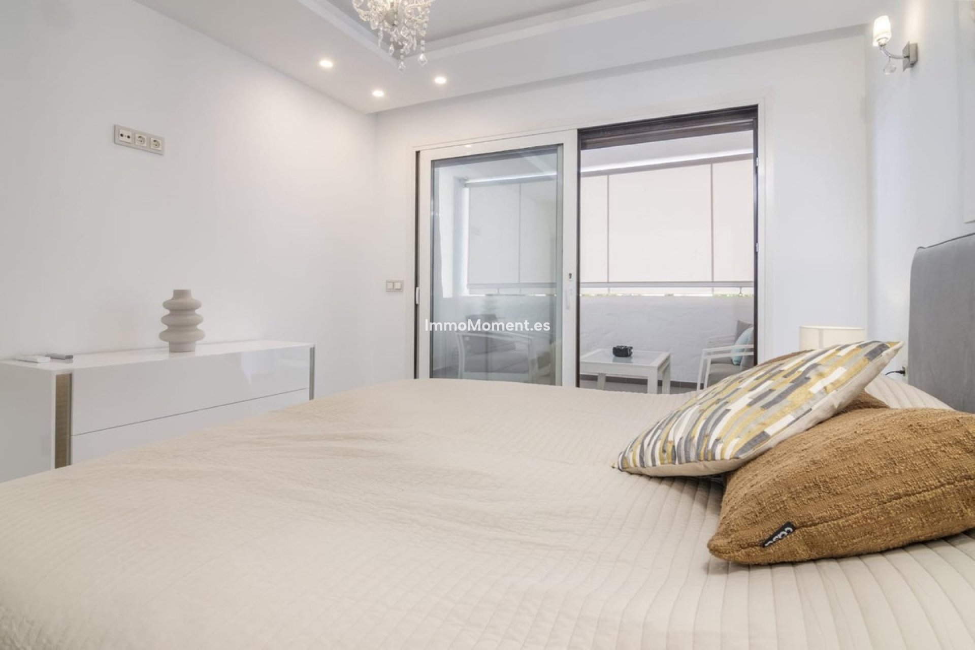 Resale - Apartment - Puerto Banús