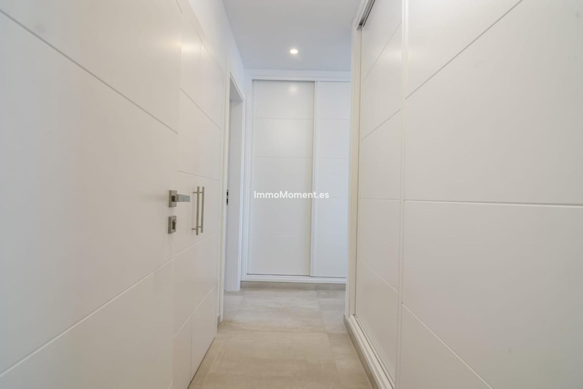 Resale - Apartment - Puerto Banús