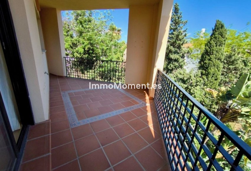 Resale - Apartment - Puerto Banús