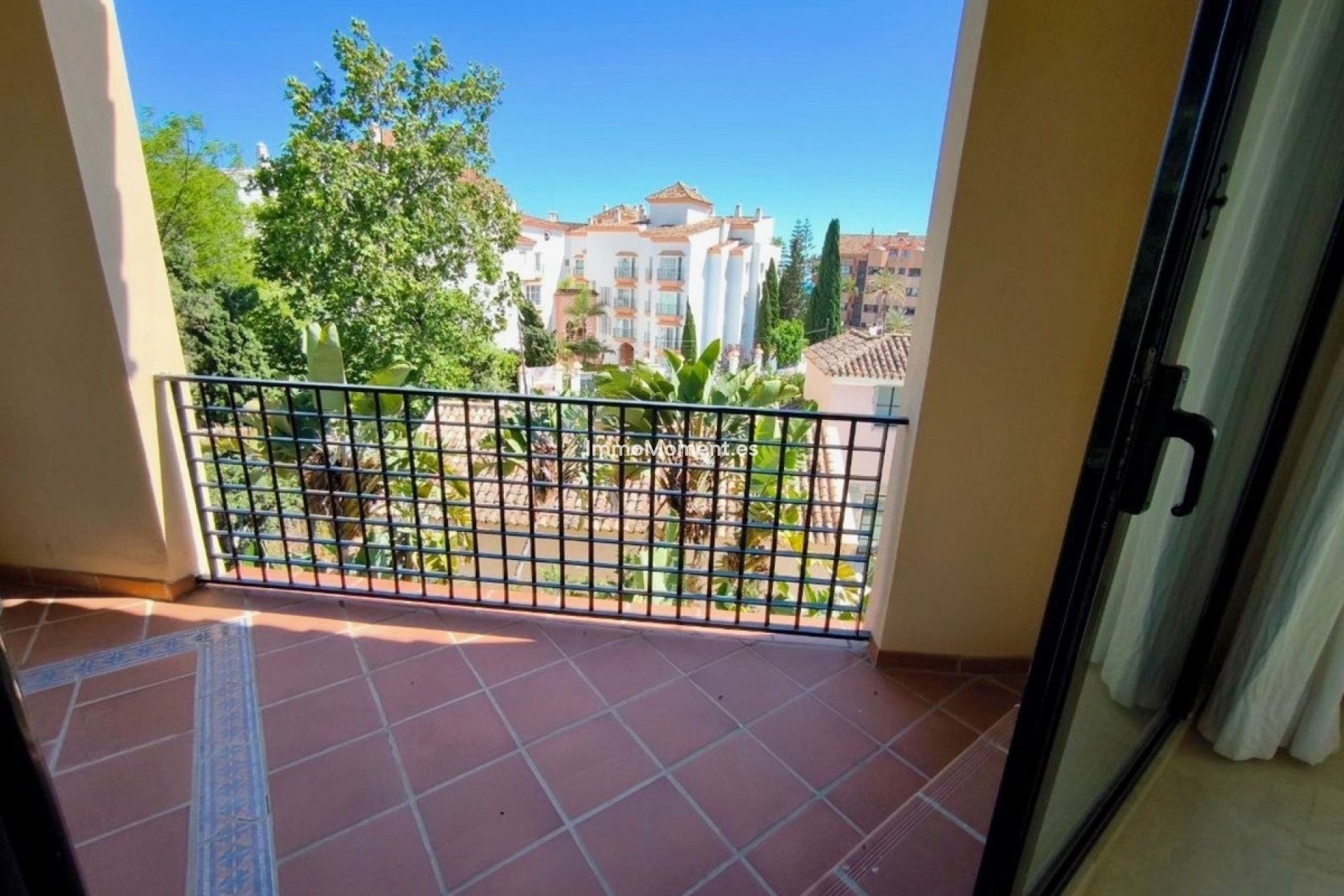 Resale - Apartment - Puerto Banús