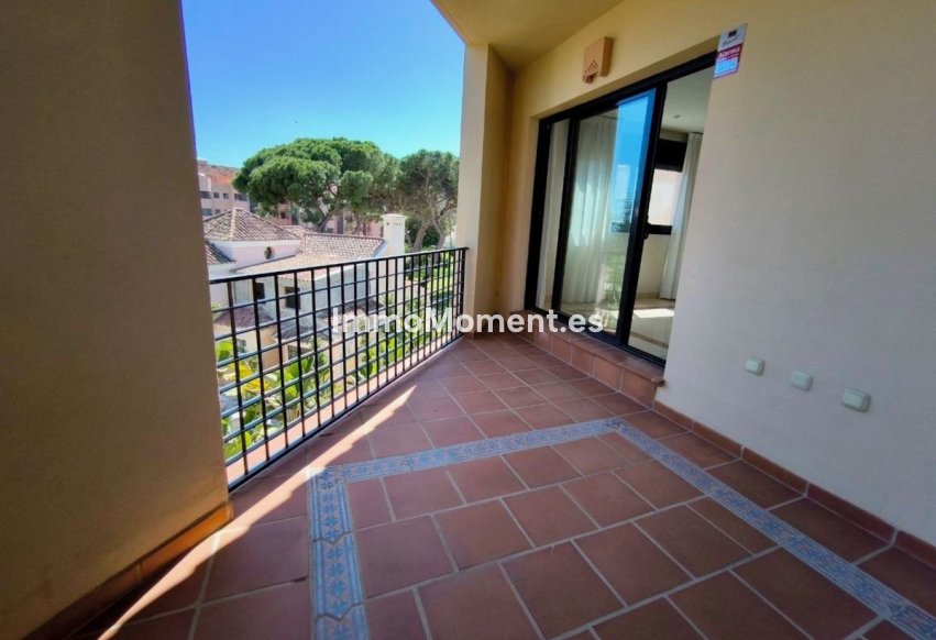Resale - Apartment - Puerto Banús
