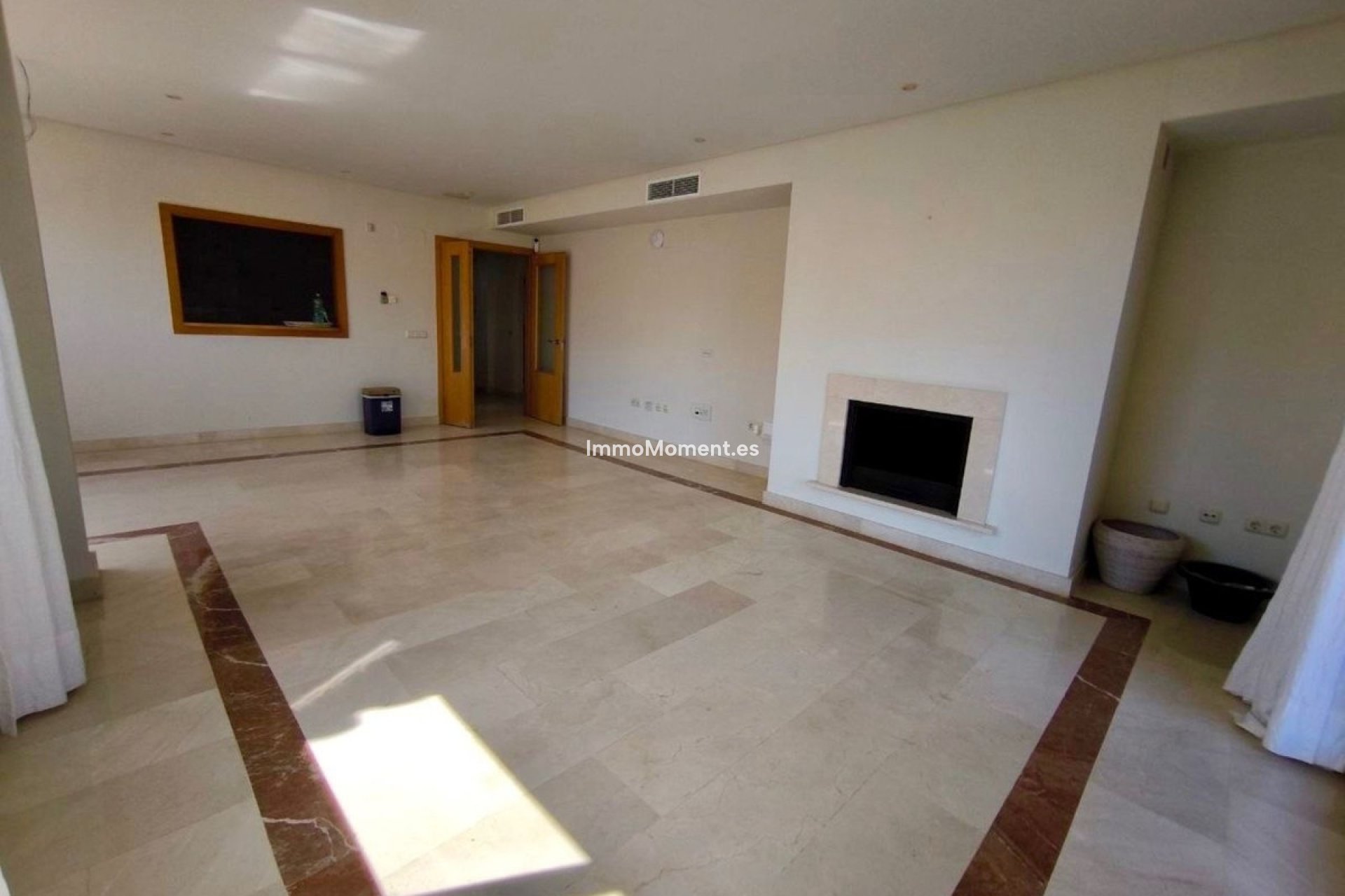 Resale - Apartment - Puerto Banús