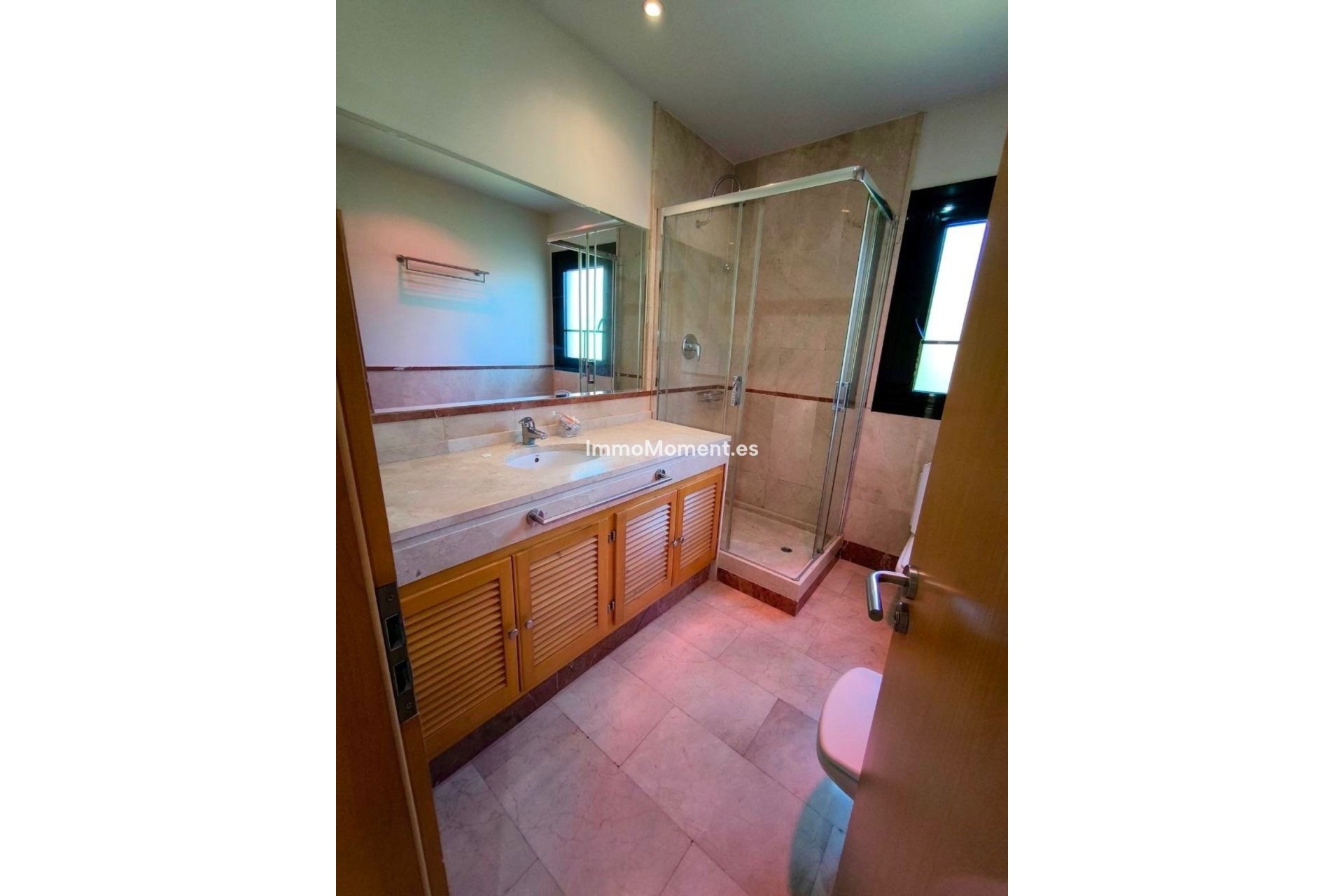 Resale - Apartment - Puerto Banús