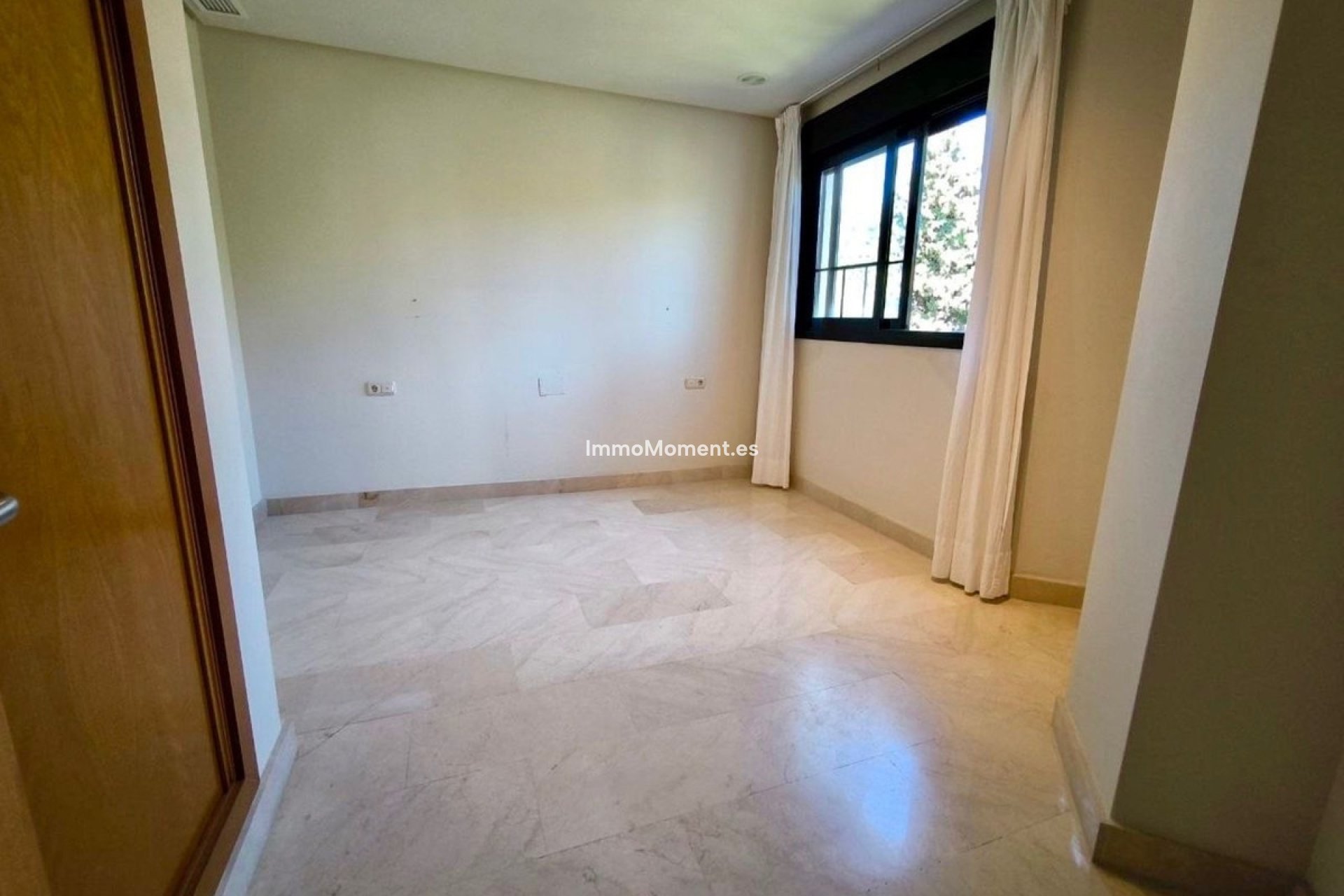 Resale - Apartment - Puerto Banús