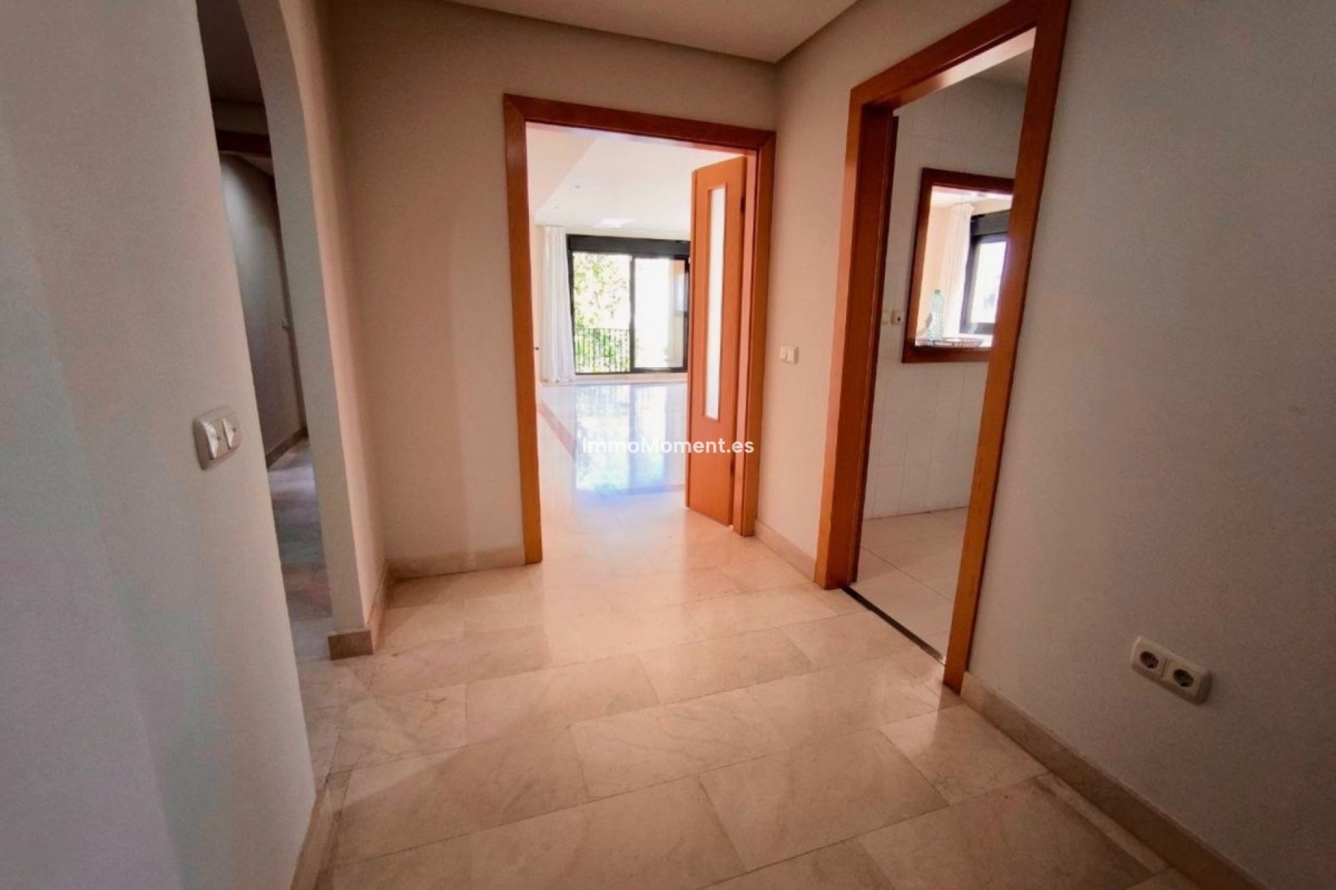 Resale - Apartment - Puerto Banús