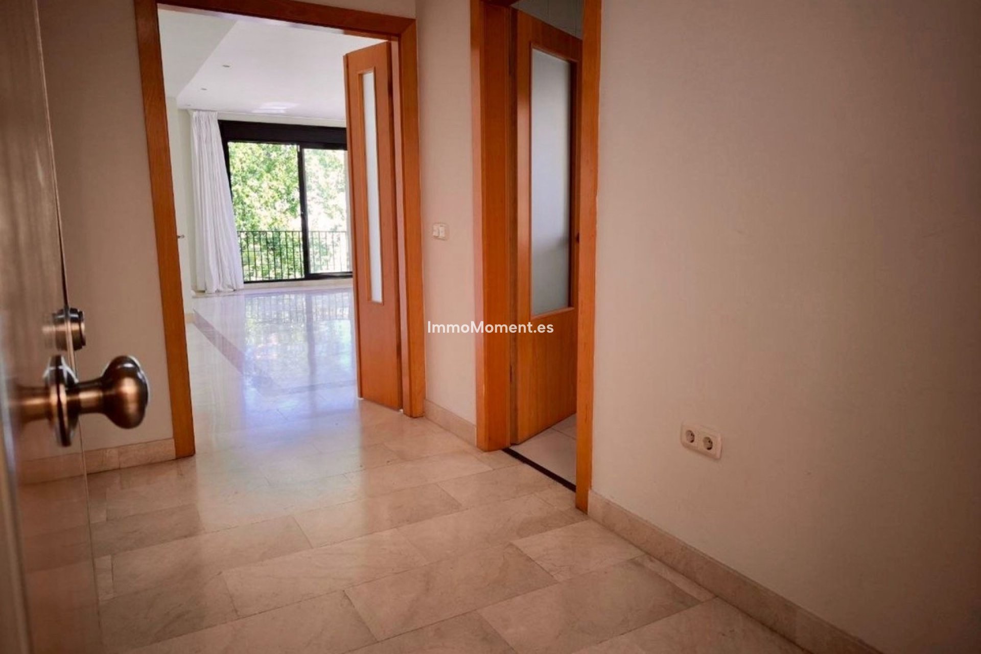 Resale - Apartment - Puerto Banús