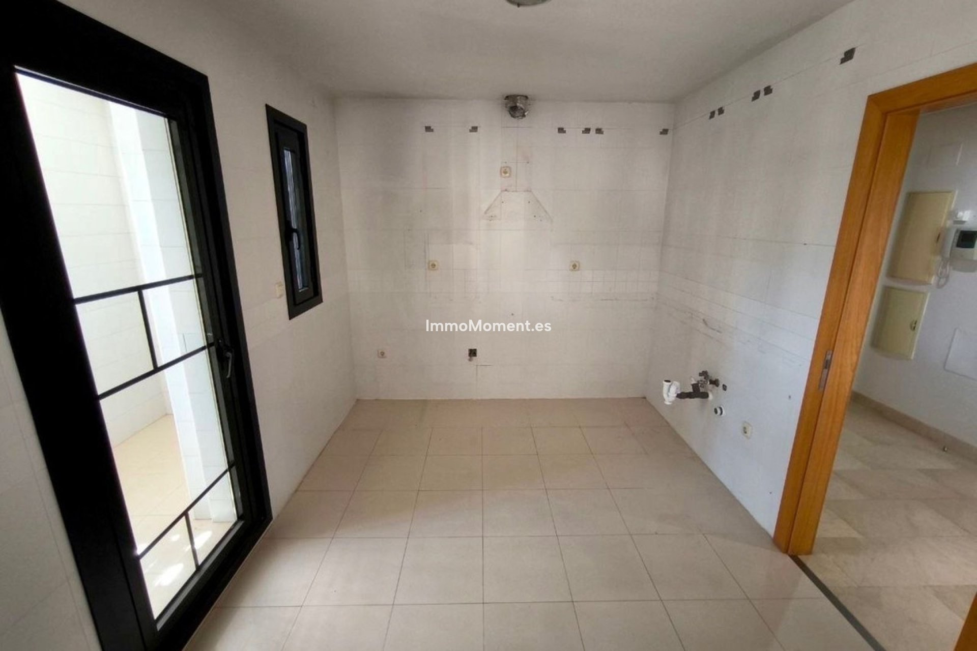 Resale - Apartment - Puerto Banús
