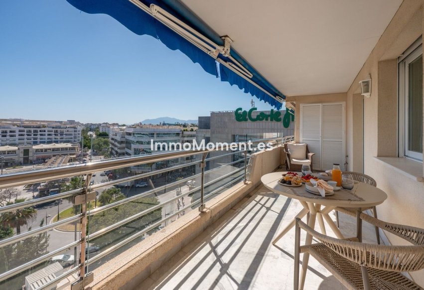 Resale - Apartment - Puerto Banús