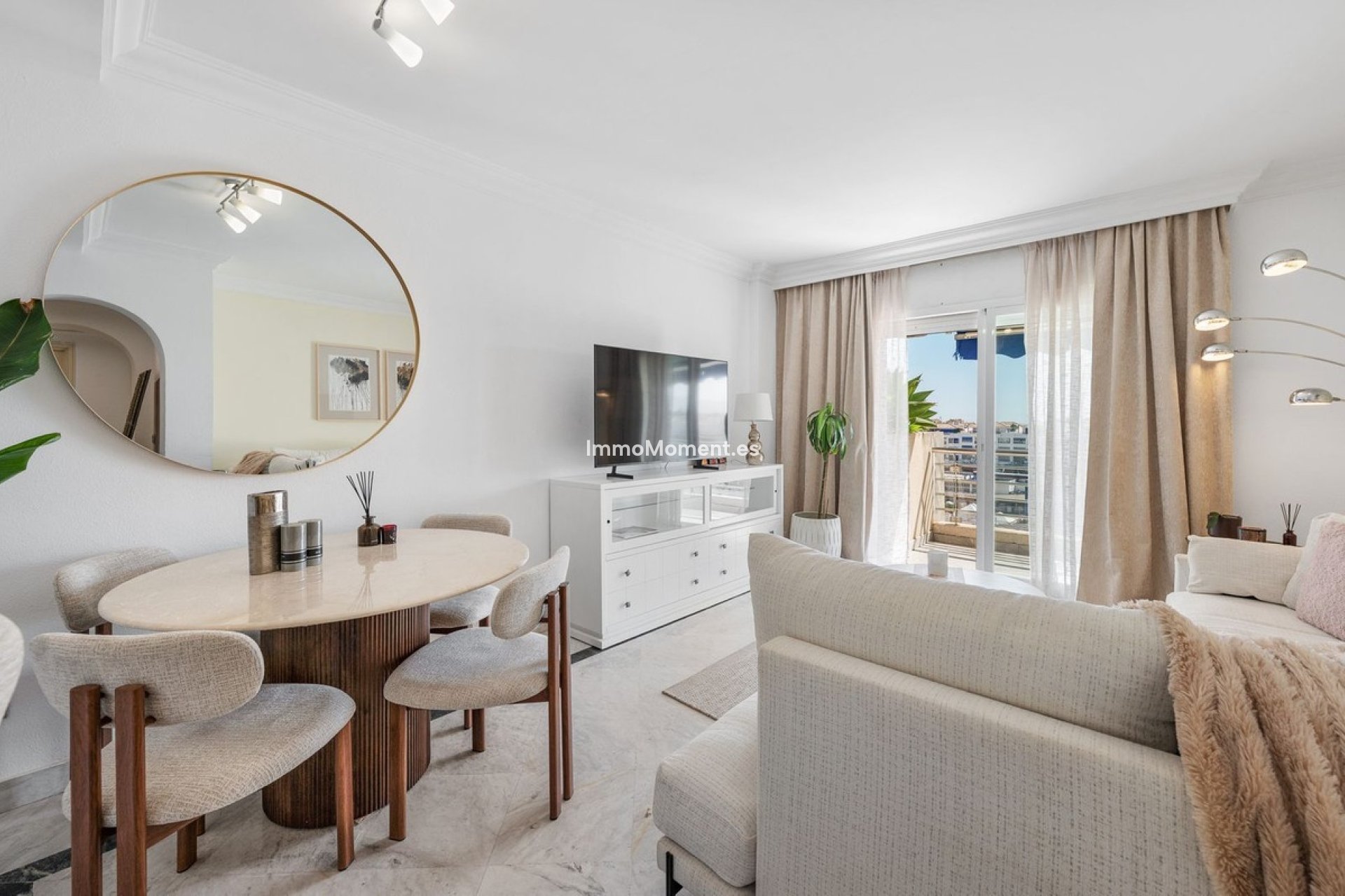 Resale - Apartment - Puerto Banús
