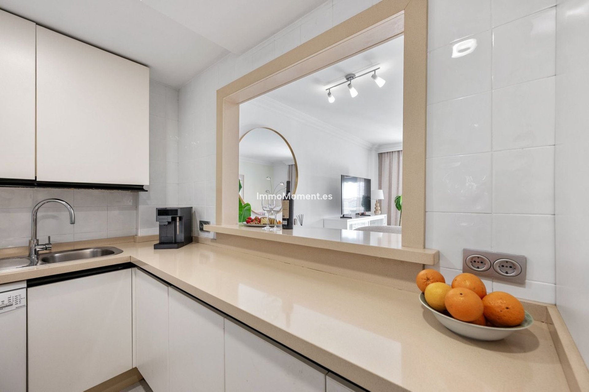 Resale - Apartment - Puerto Banús
