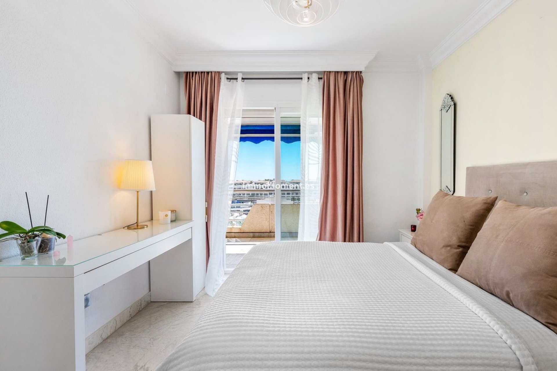 Resale - Apartment - Puerto Banús