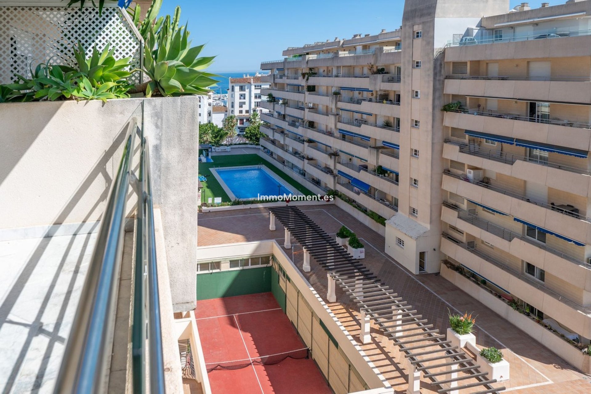 Resale - Apartment - Puerto Banús