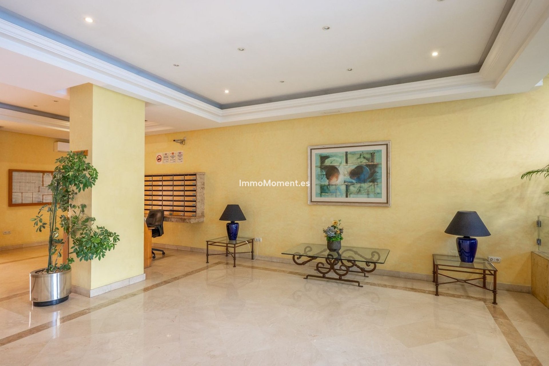Resale - Apartment - Puerto Banús