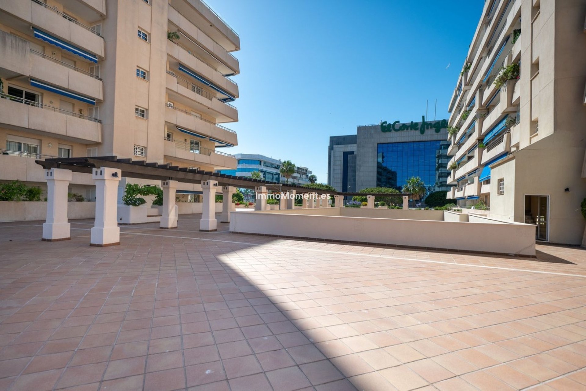 Resale - Apartment - Puerto Banús
