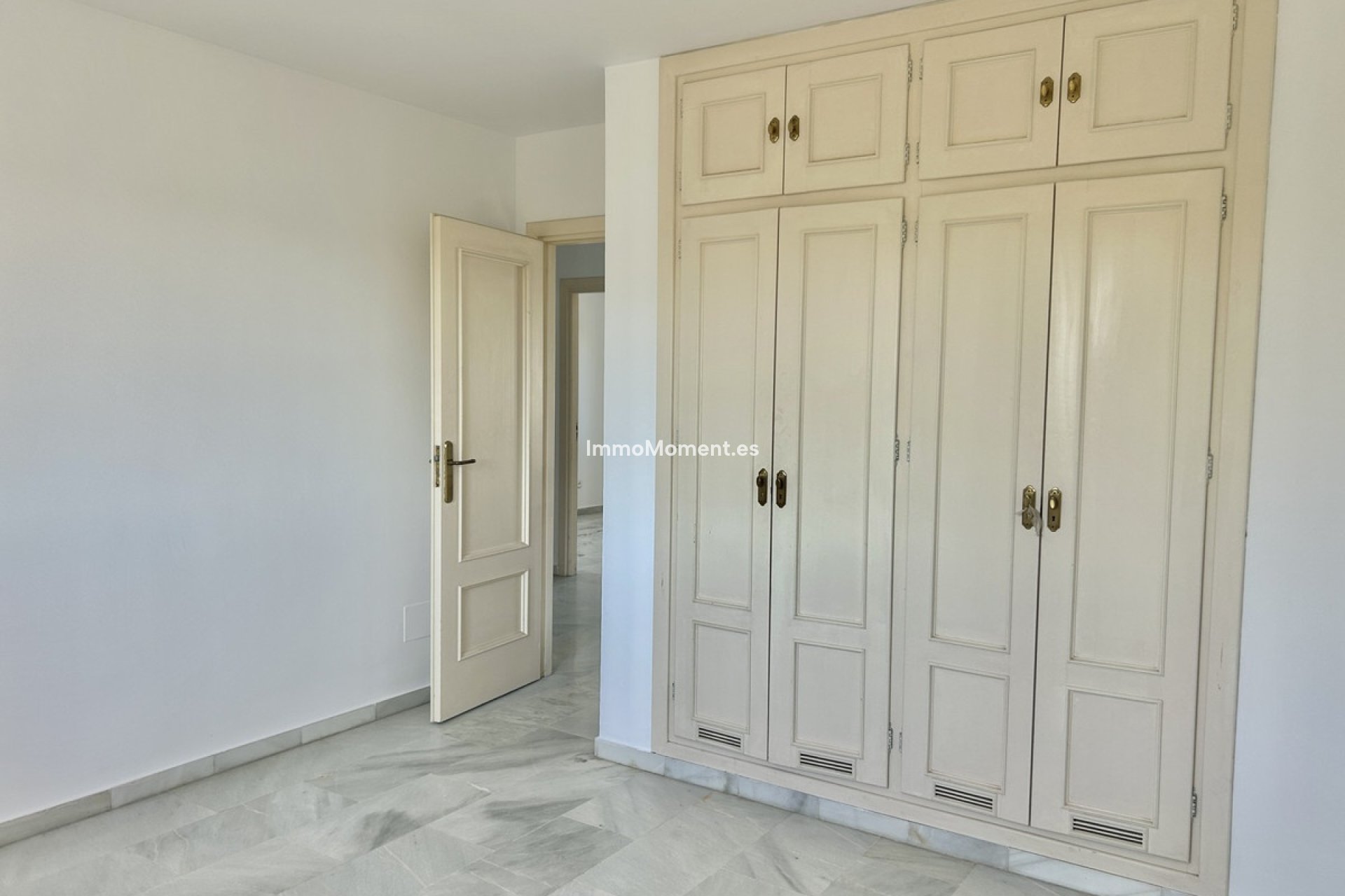 Resale - Apartment - Sotogrande - Sotogrande Alto