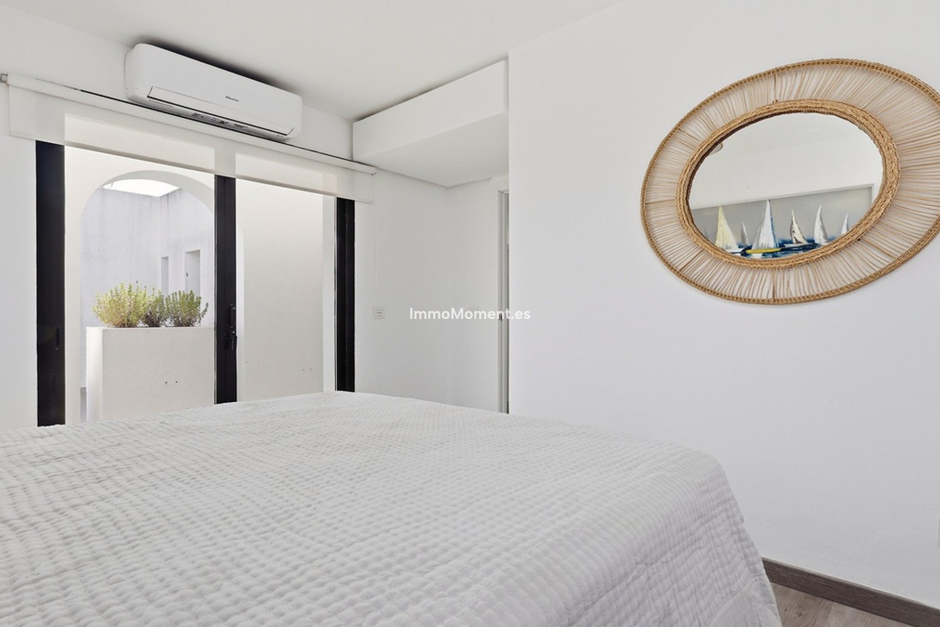Resale - Apartment - Sotogrande - Sotogrande Costa