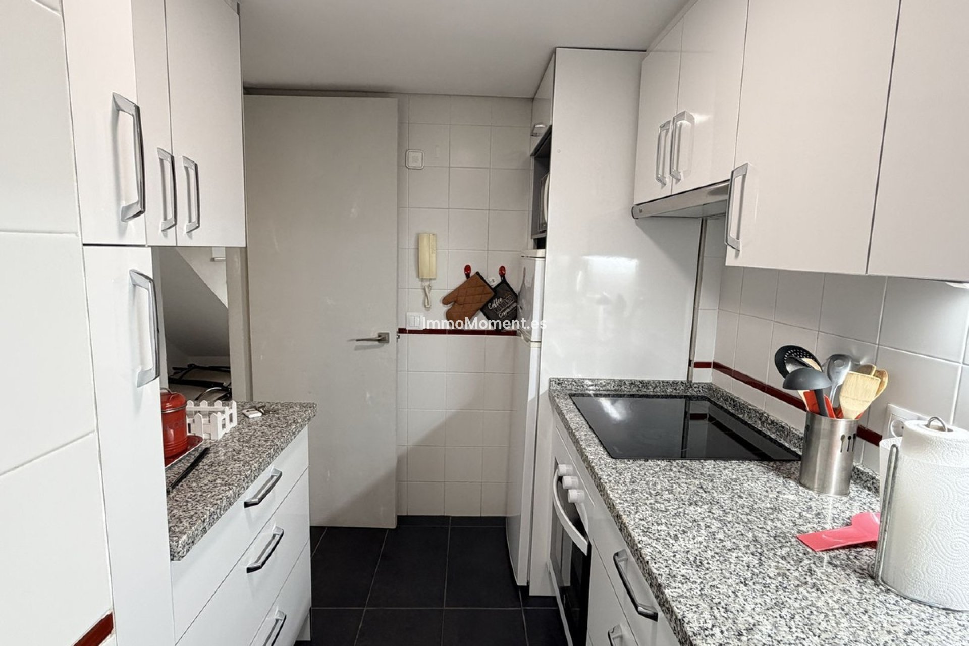 Resale - Apartment - Sotogrande - Sotogrande Costa