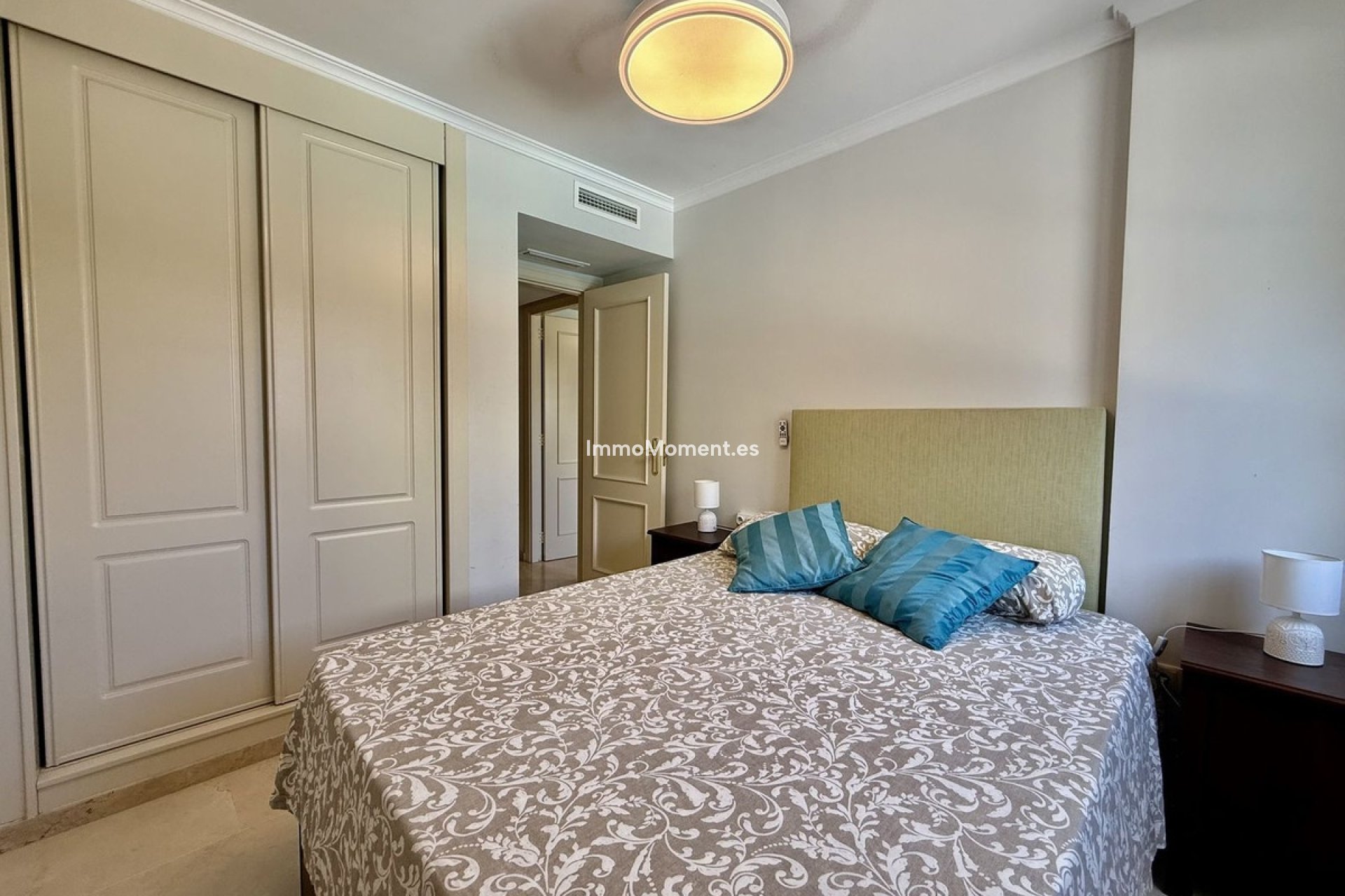 Resale - Apartment - Sotogrande - Sotogrande Puerto