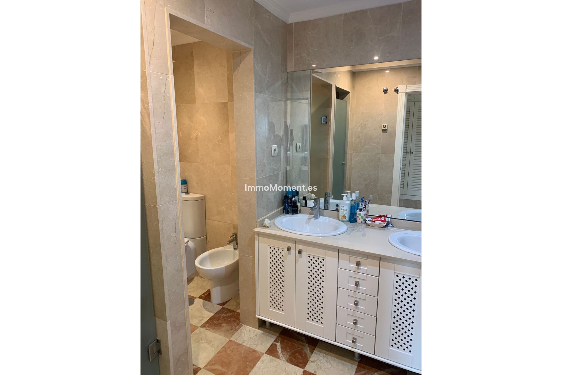 Resale - Apartment - Sotogrande