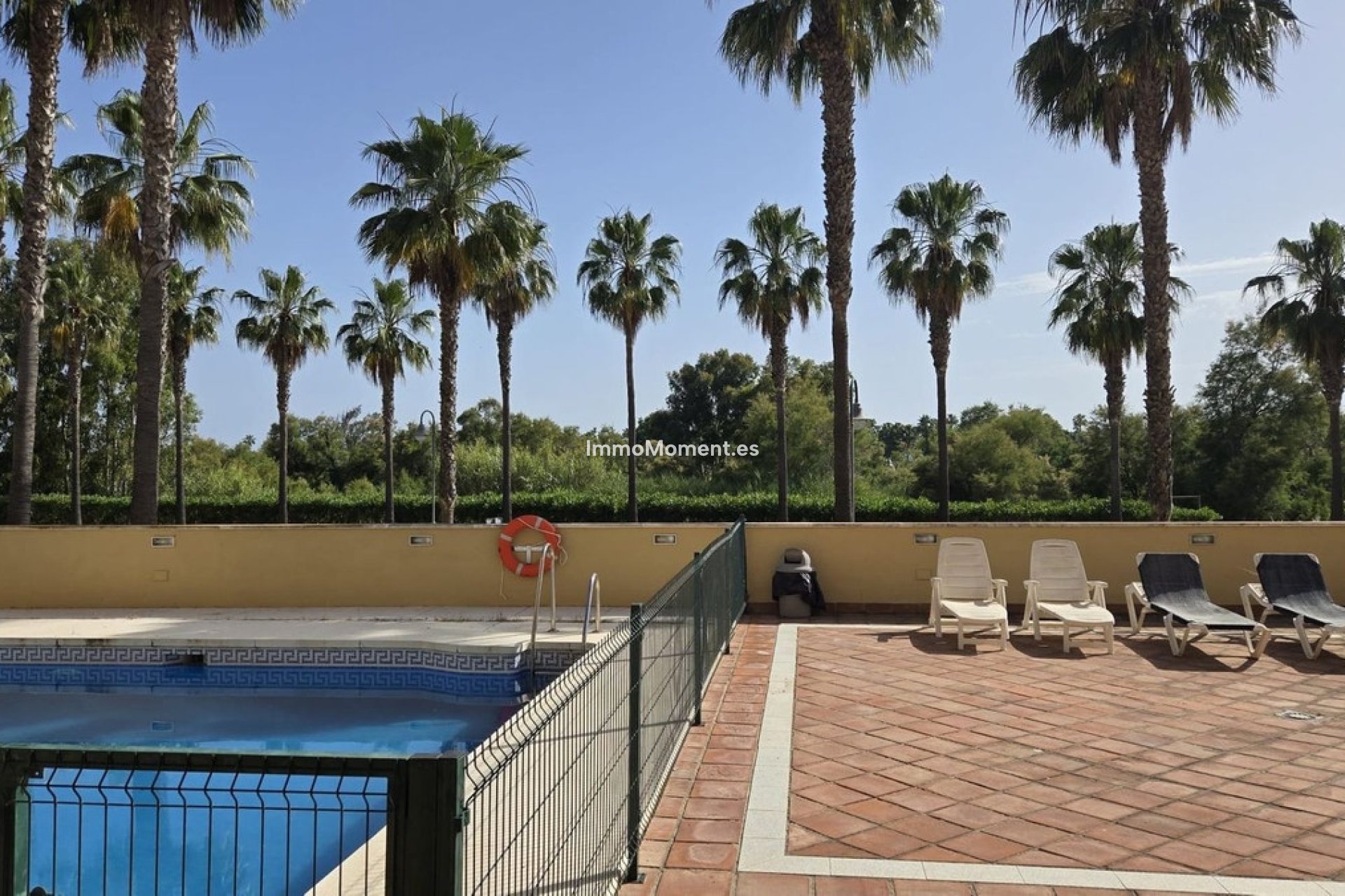 Resale - Apartment - Sotogrande