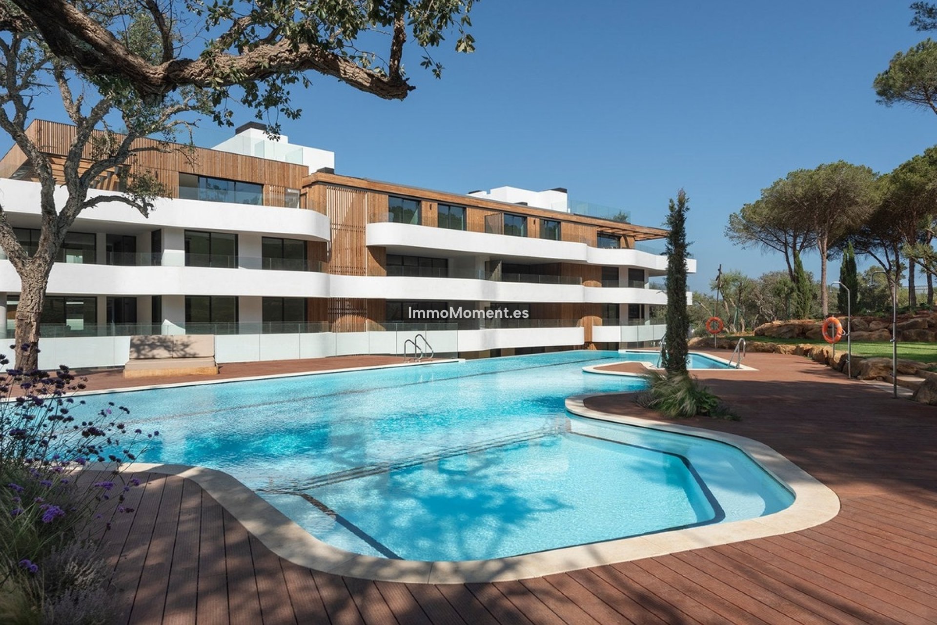 Resale - Apartment - Sotogrande