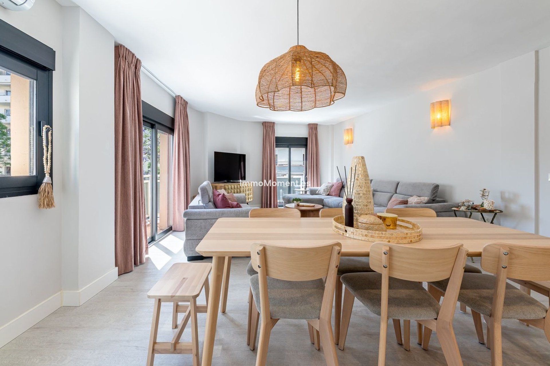Resale - Apartment - Torremolinos - La Carihuela