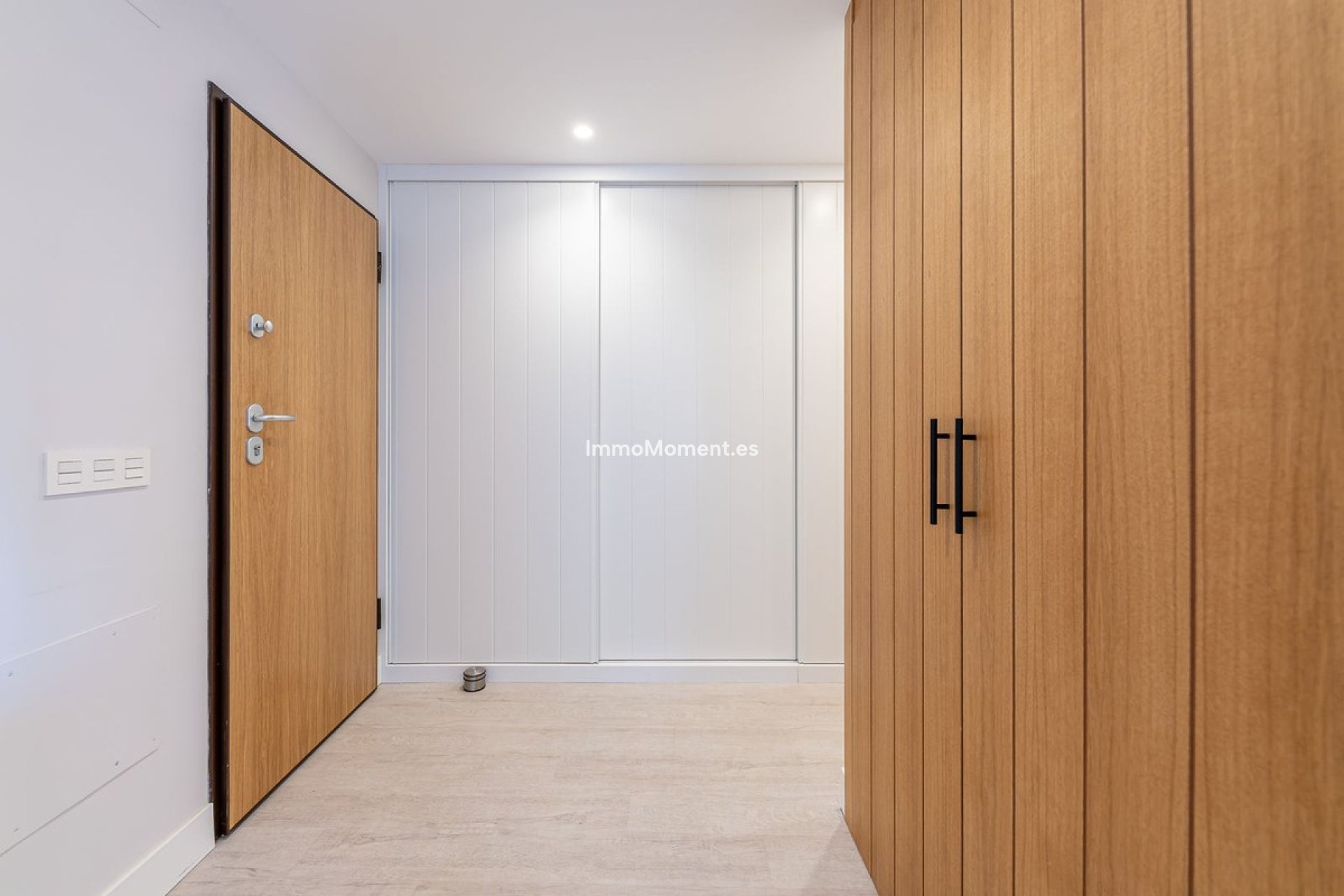 Resale - Apartment - Torremolinos - La Carihuela