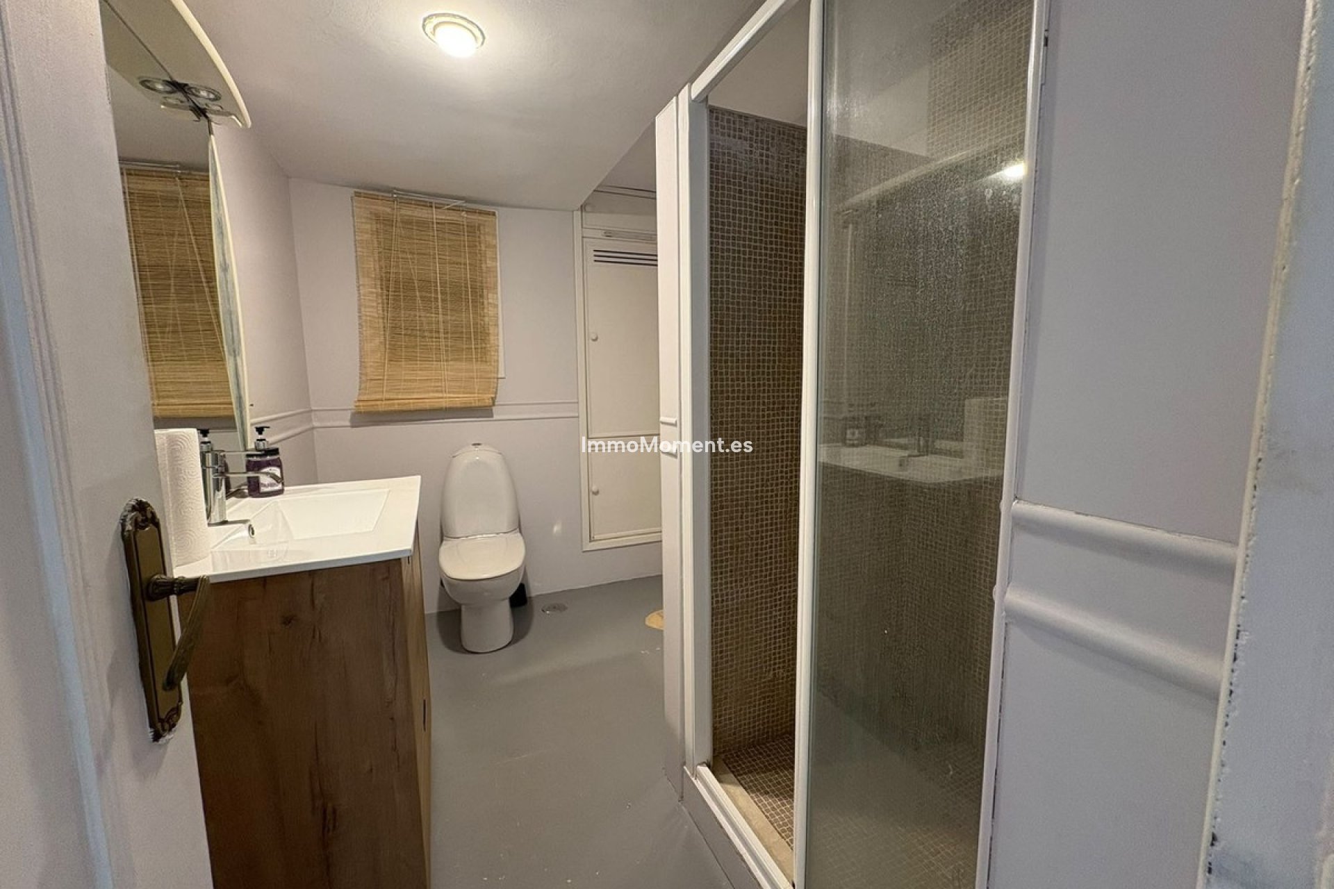 Resale - Apartment - Torremolinos - La Carihuela