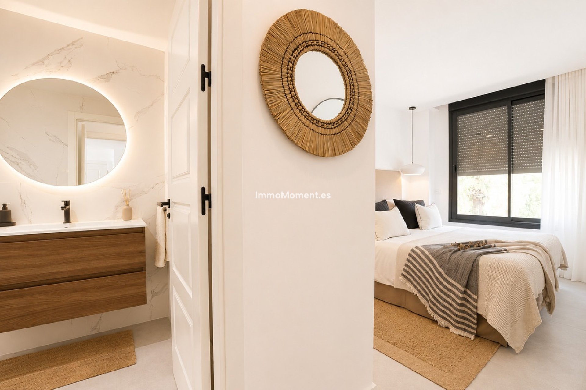 Resale - Apartment - Torremolinos - La Carihuela