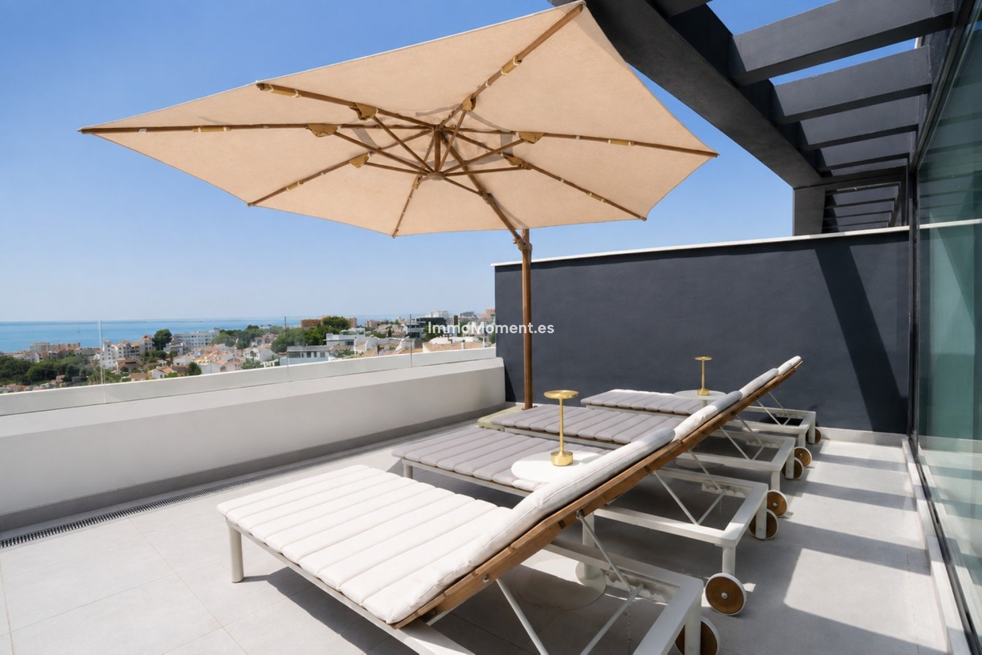 Resale - Apartment - Torremolinos - La Carihuela